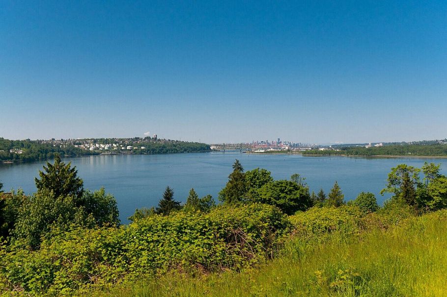 104 3625 Windcrest Drive North Vancouver, BC - 18