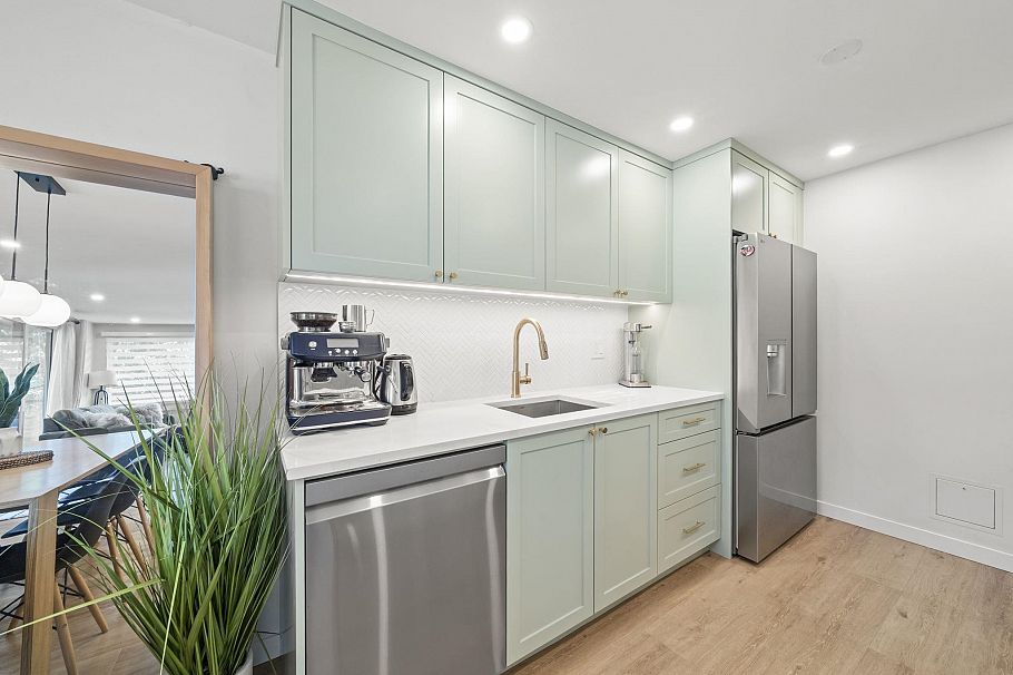 206 327 W 2nd Street North Vancouver, BC - 11