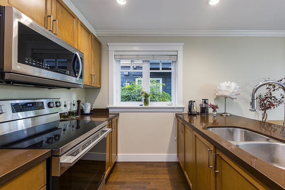2 263 E 5th Street North Vancouver, BC - 28