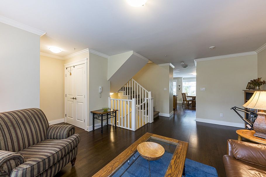2 263 E 5th Street North Vancouver, BC - 25