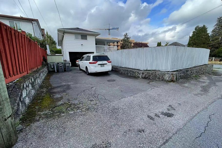 2840 E 49th Avenue Vancouver, BC - 6