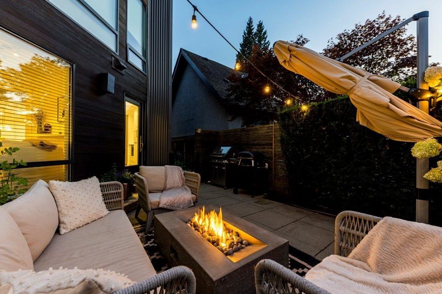 126 E St. James Road North Vancouver, BC - 8