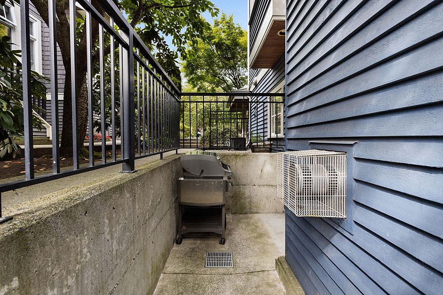 158 W 14th Avenue Vancouver, BC - 34