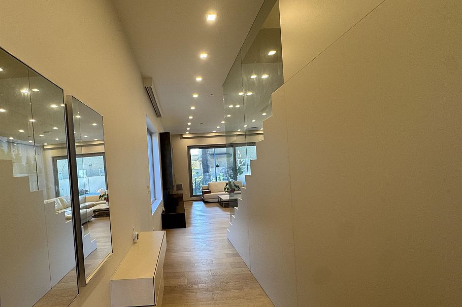 1076 Park Drive Vancouver, BC - 15