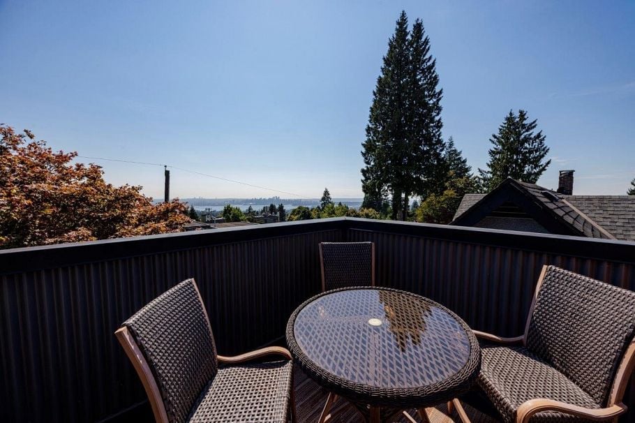 126 E St. James Road North Vancouver, BC - 3