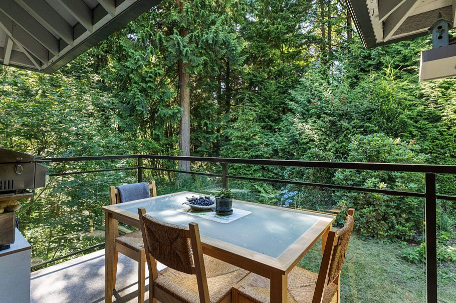 5729 Owl Court North Vancouver, BC - 8