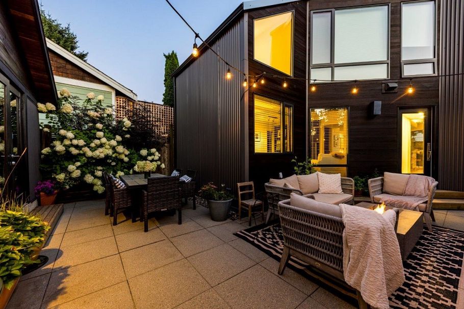 126 E St. James Road North Vancouver, BC - 11