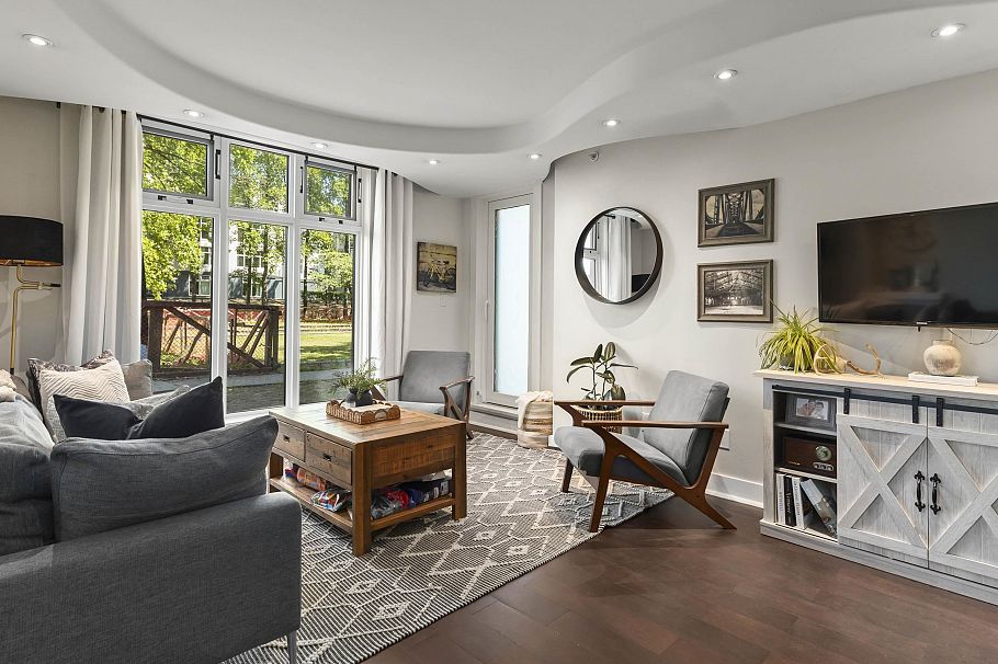 102 2528 E Broadway Vancouver, BC - 8