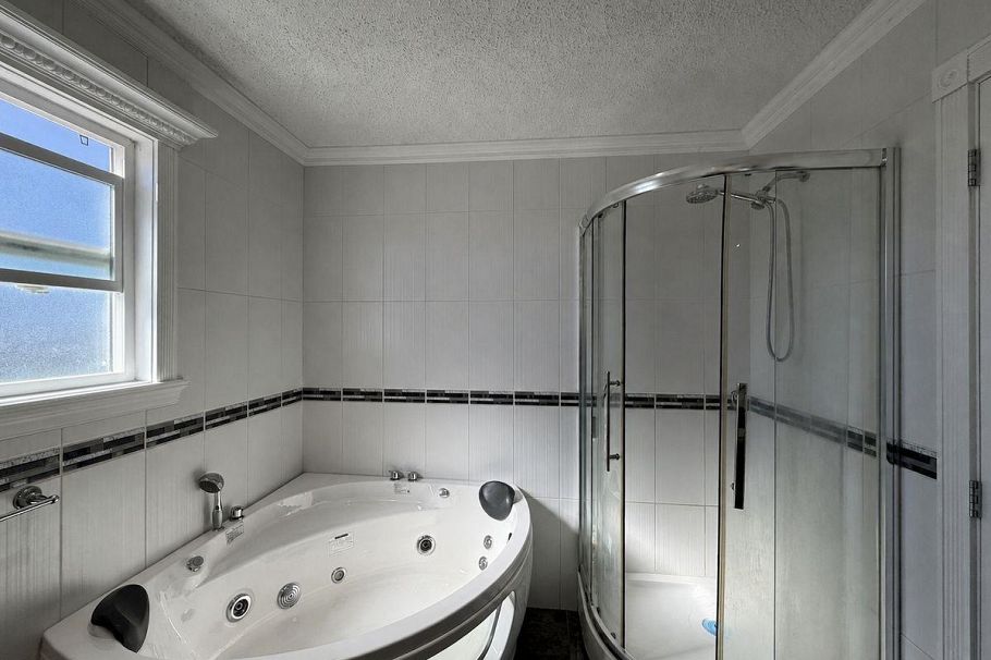 5885 Lincoln Street Vancouver, BC - 34