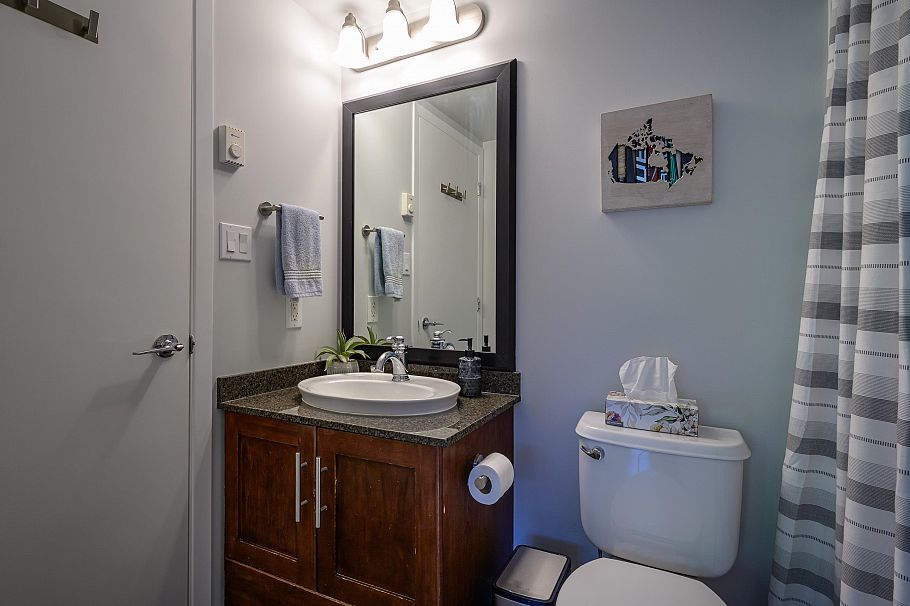 220 676 W 6th Avenue Vancouver, BC - 26