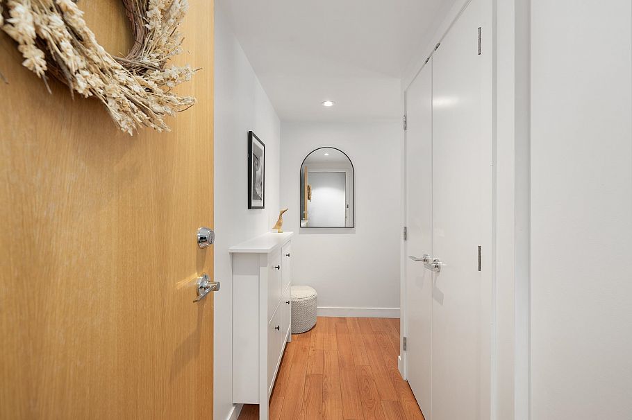 316 221 E 3rd Street North Vancouver, BC - 2