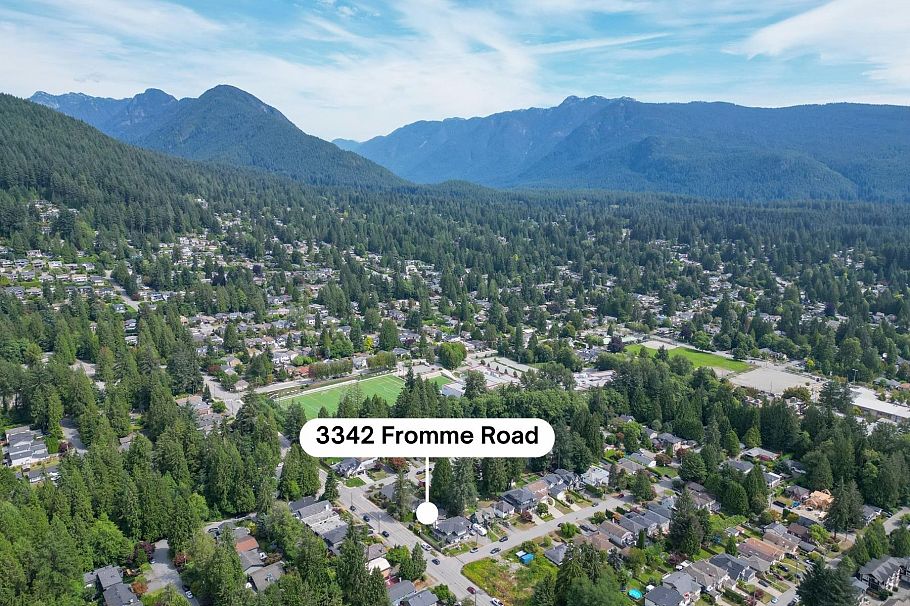 3342 Fromme Road North Vancouver, BC - 37