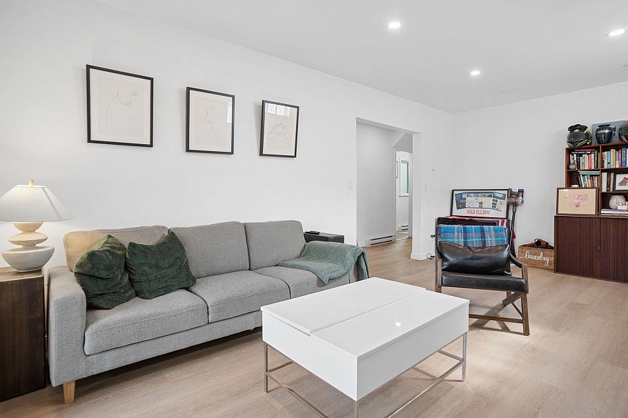 2890 W 8th Avenue Vancouver, BC - 17