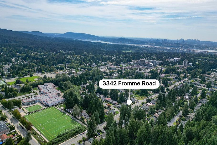 3342 Fromme Road North Vancouver, BC - 36