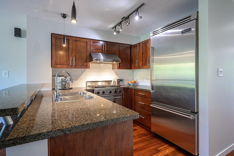 220 676 W 6th Avenue Vancouver, BC - 13