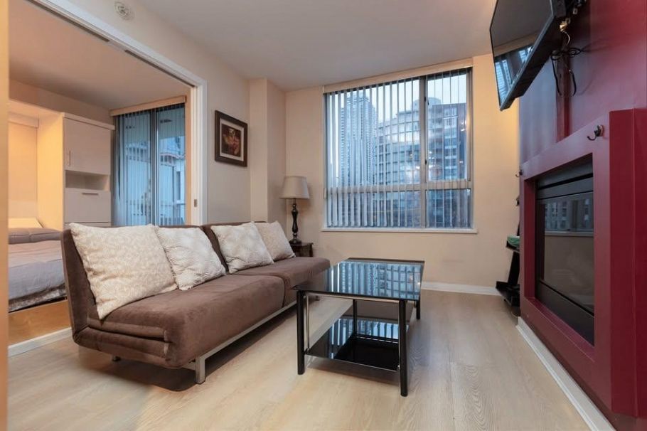 401 1225 Richards Street Vancouver, BC - 1