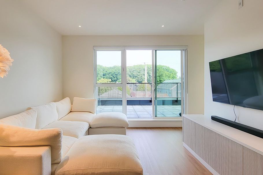 401 2235 E Broadway Vancouver, BC - 6