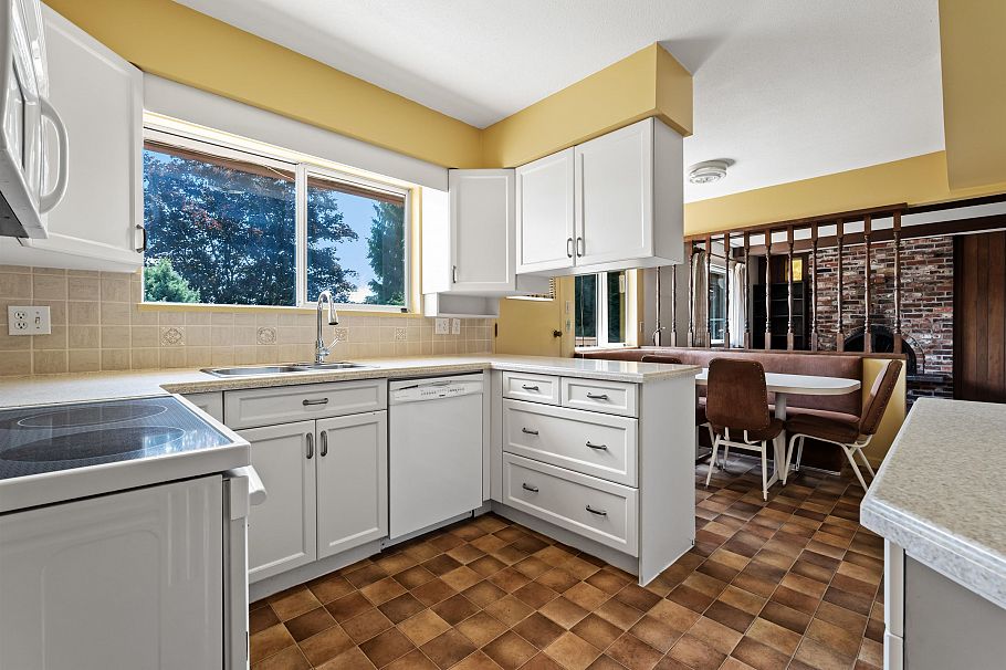 525 E Braemar Road North Vancouver, BC - 7