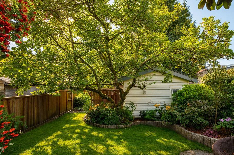 3426 W 11th Avenue Vancouver, BC - 29