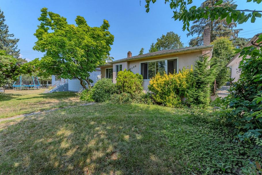 3026 Garden Drive Vancouver, BC - 3