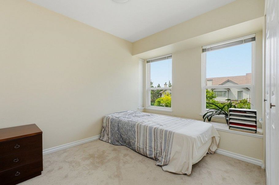 2048 St. Georges Avenue North Vancouver, BC - 22