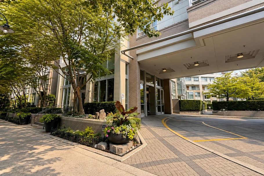 608 1228 Marinaside Crescent Street Vancouver, BC - 19