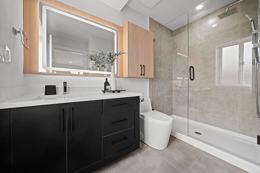 2369 Adanac Street Vancouver, BC - 17