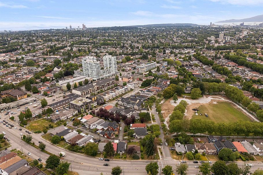 4561 Nanaimo Street Vancouver, BC - 19