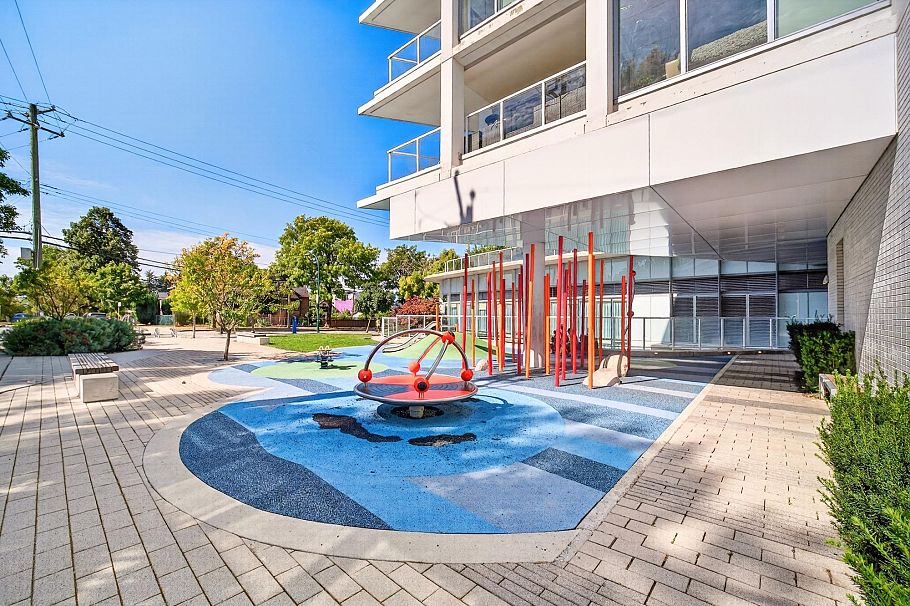1105 4638 Gladstone Street Vancouver, BC - 35