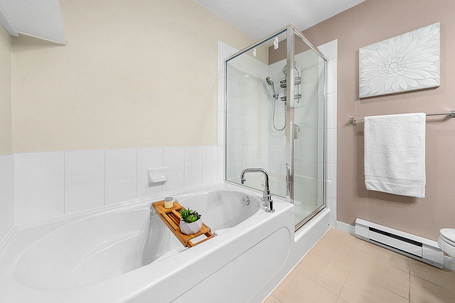 766 Orwell Street North Vancouver, BC - 24