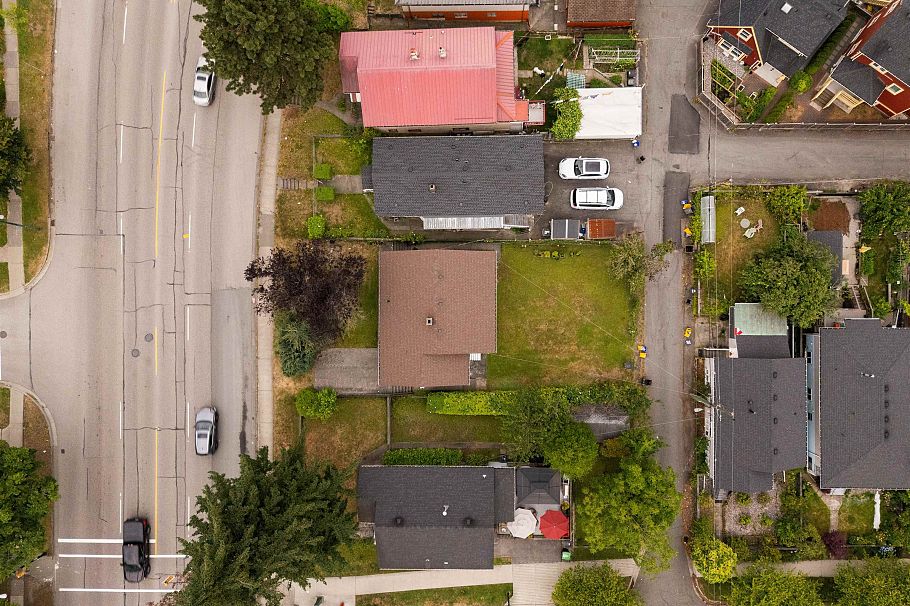 4561 Nanaimo Street Vancouver, BC - 21
