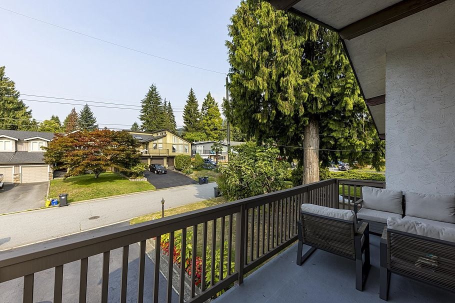 3466 Upton Road North Vancouver, BC - 24