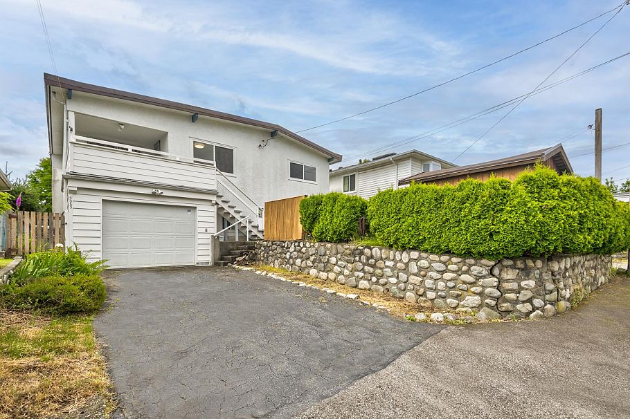 3053 E 16th Avenue Vancouver, BC - 25