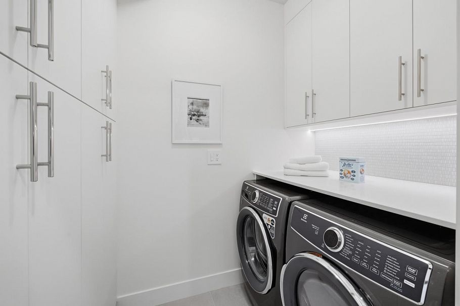 1 2511 Kitchener Street Vancouver, BC - 24