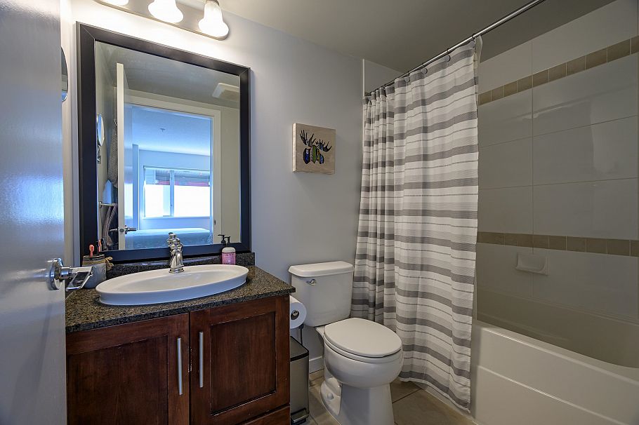 220 676 W 6th Avenue Vancouver, BC - 19