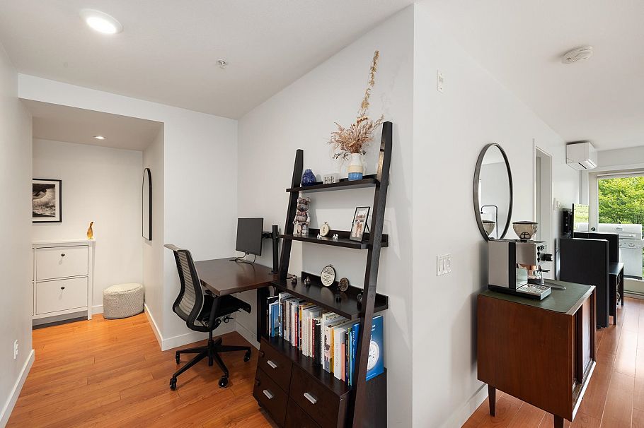316 221 E 3rd Street North Vancouver, BC - 3