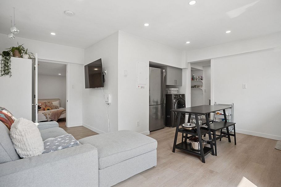 2890 W 8th Avenue Vancouver, BC - 28