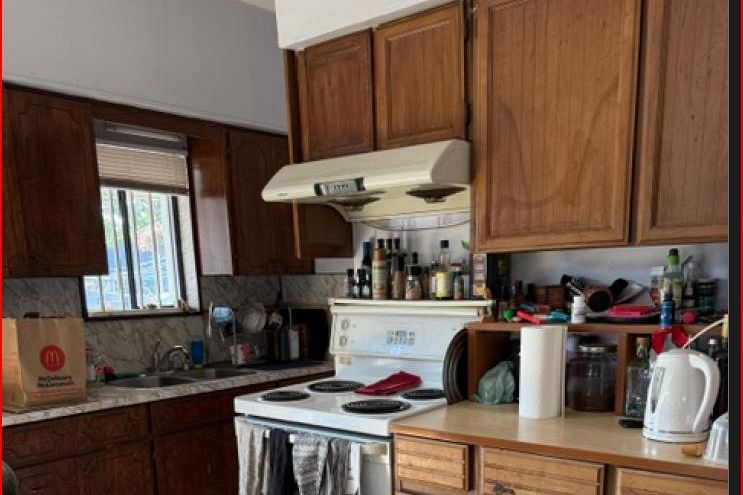 5441 Dundee Street Vancouver, BC - 3