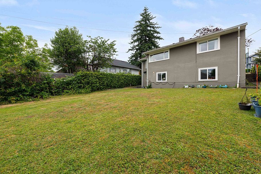 4561 Nanaimo Street Vancouver, BC - 14
