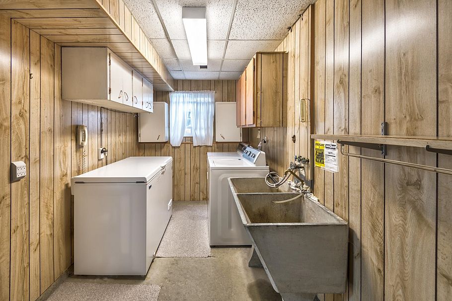 3053 E 16th Avenue Vancouver, BC - 23