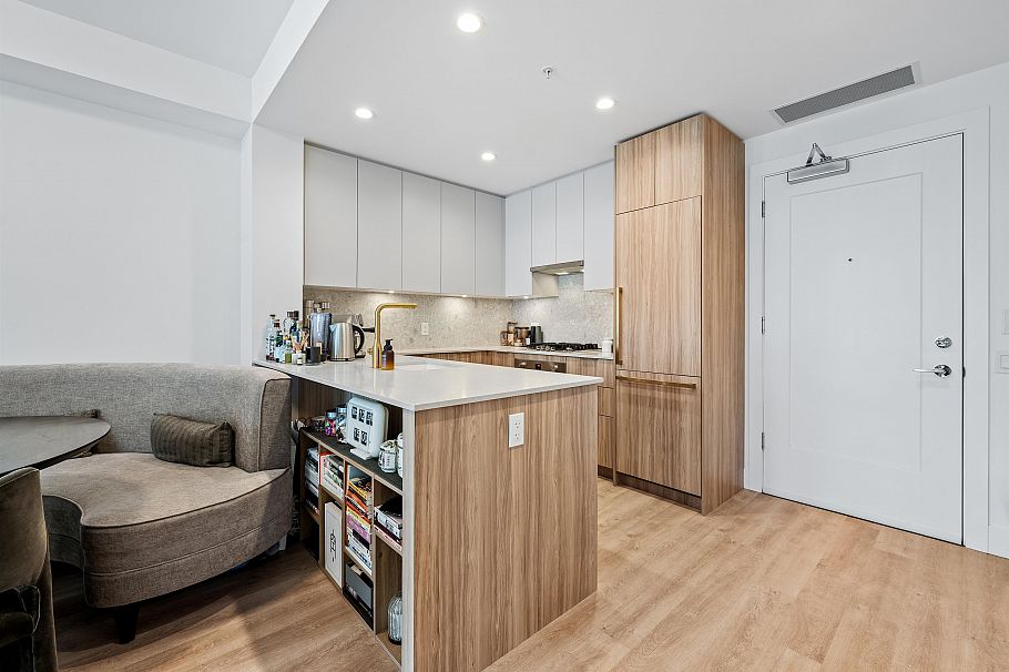 505 2385 Emery Court North Vancouver, BC - 4