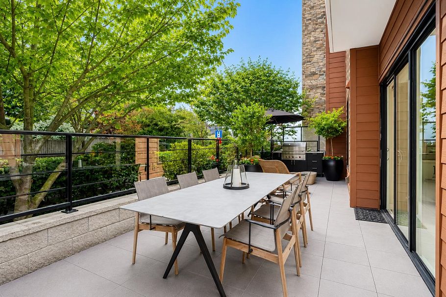 102 1055 Ridgewood Drive North Vancouver, BC - 23