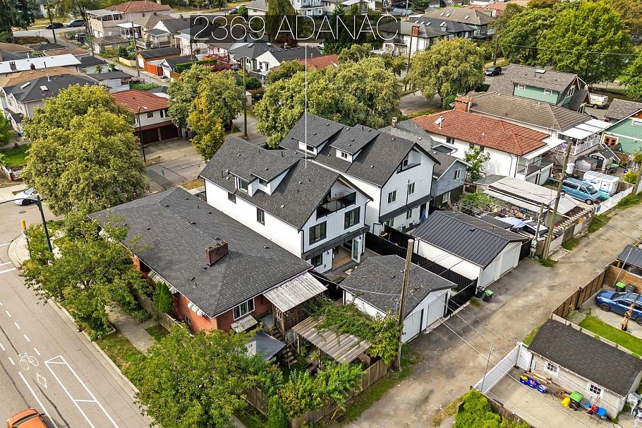 2369 Adanac Street Vancouver, BC - 32