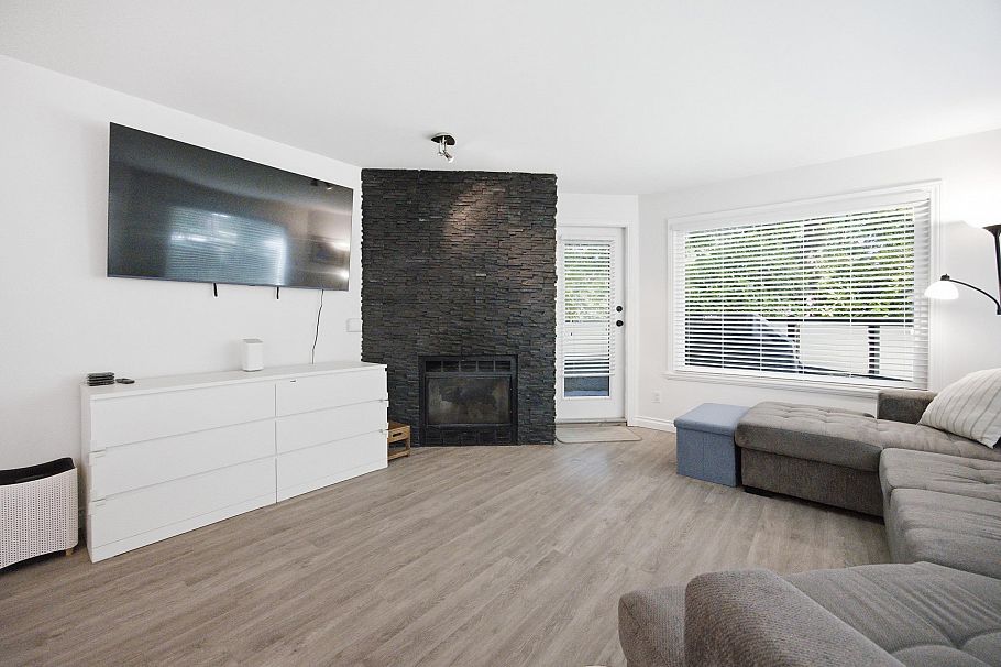 101 175 W 4th Street North Vancouver, BC - 6