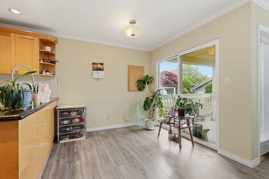 2048 St. Georges Avenue North Vancouver, BC - 9