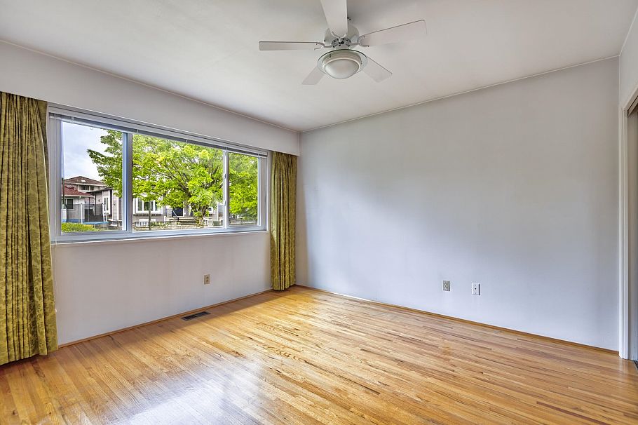 3053 E 16th Avenue Vancouver, BC - 13