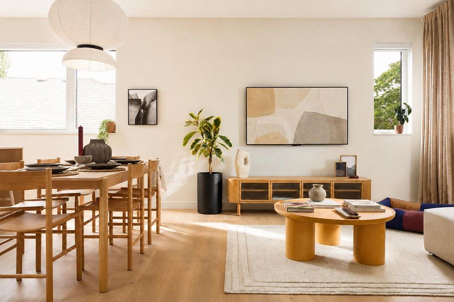 1 2063 E 13th Avenue Vancouver, BC - 2
