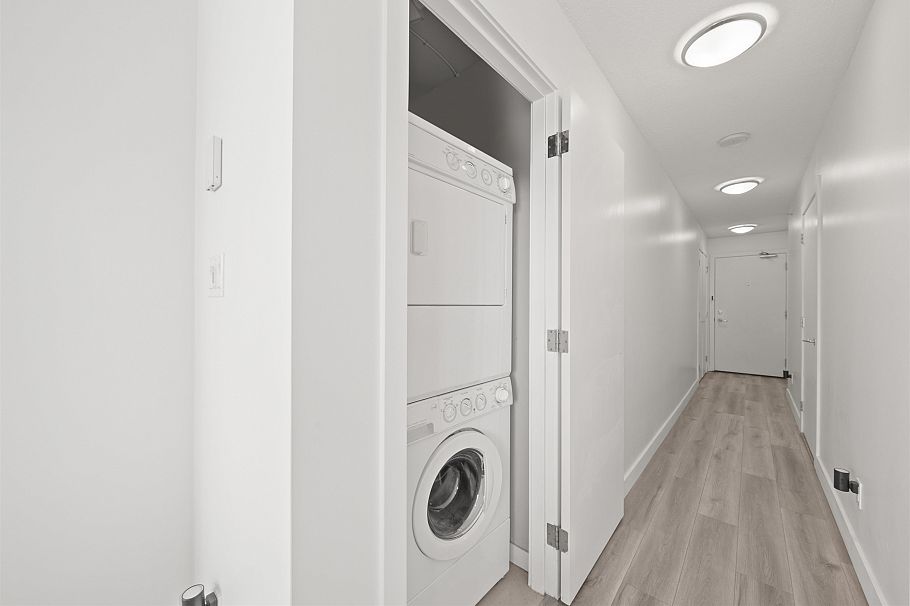 1511 833 Seymour Street Vancouver, BC - 1