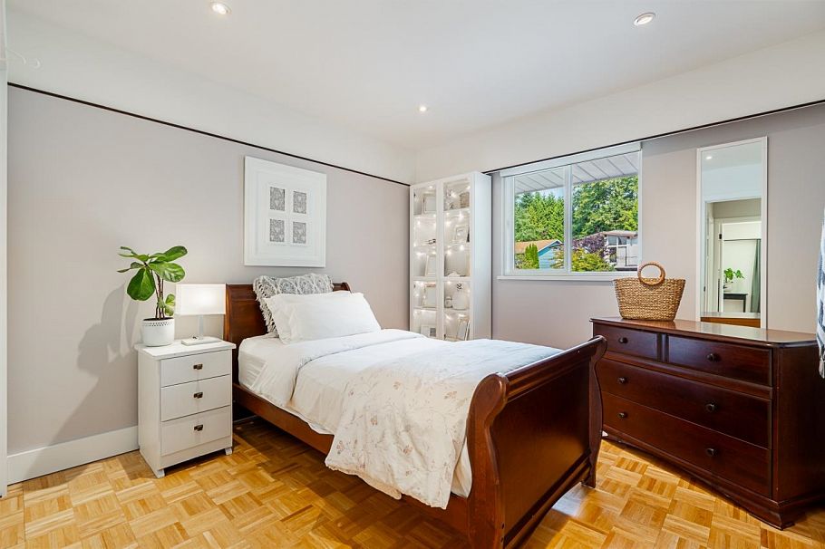 2685 Byron Road North Vancouver, BC - 26