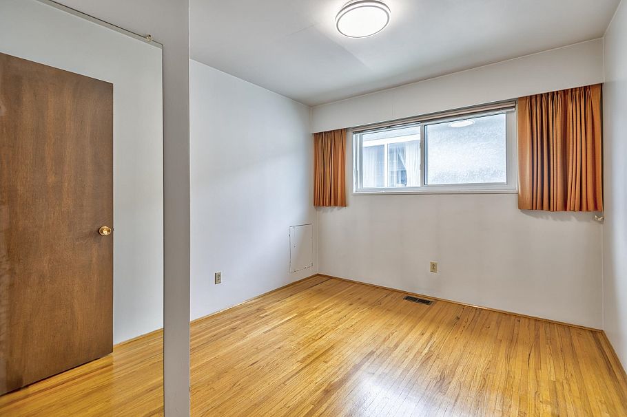 3053 E 16th Avenue Vancouver, BC - 15